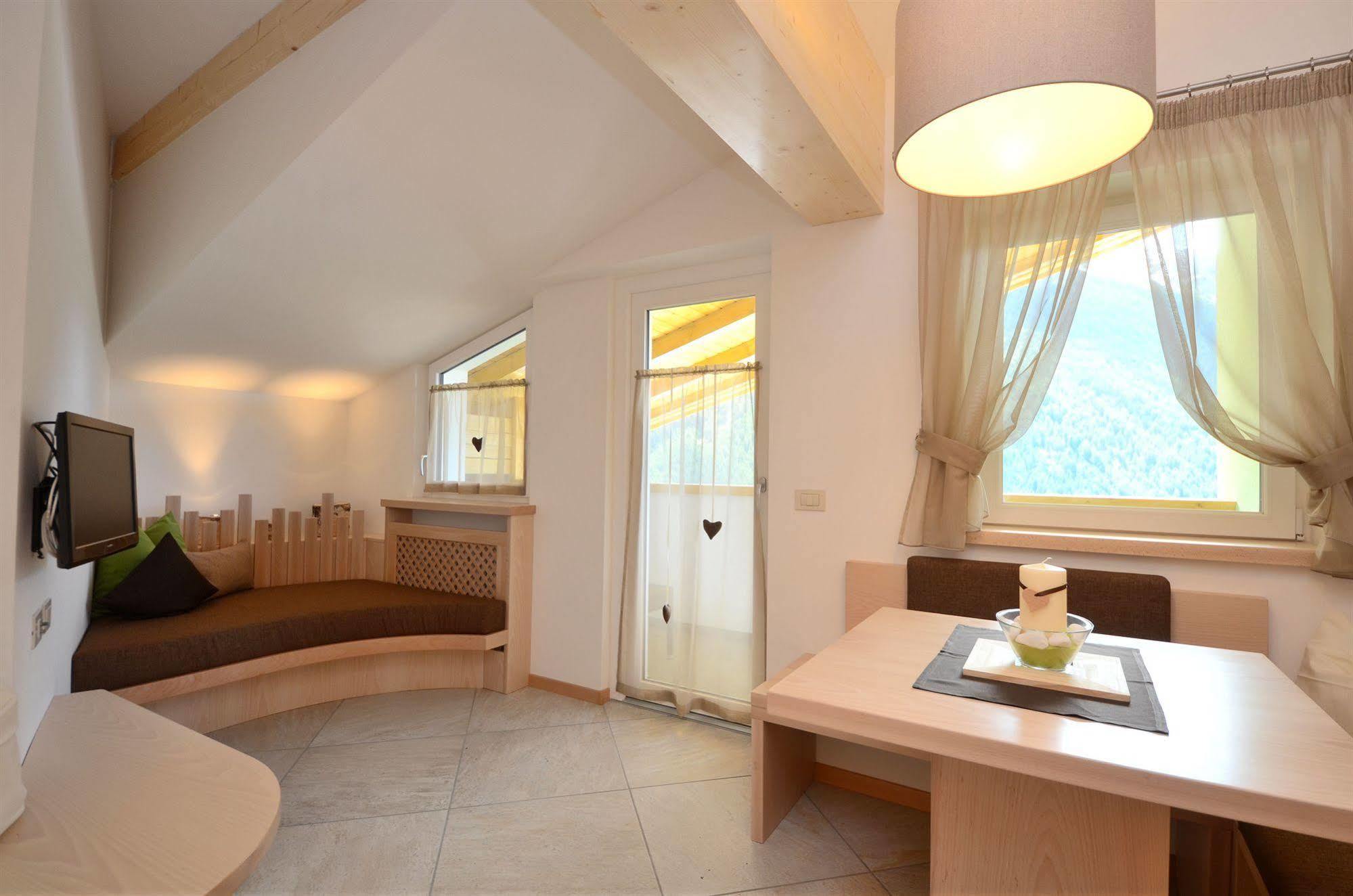 Mason La Zondra Aparthotel Vigo di Fassa Εξωτερικό φωτογραφία